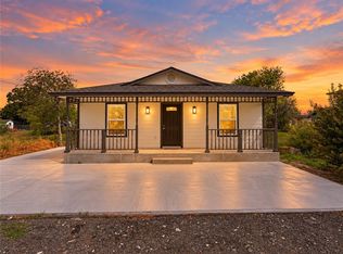 933 Kansas St, Robstown, TX 78380