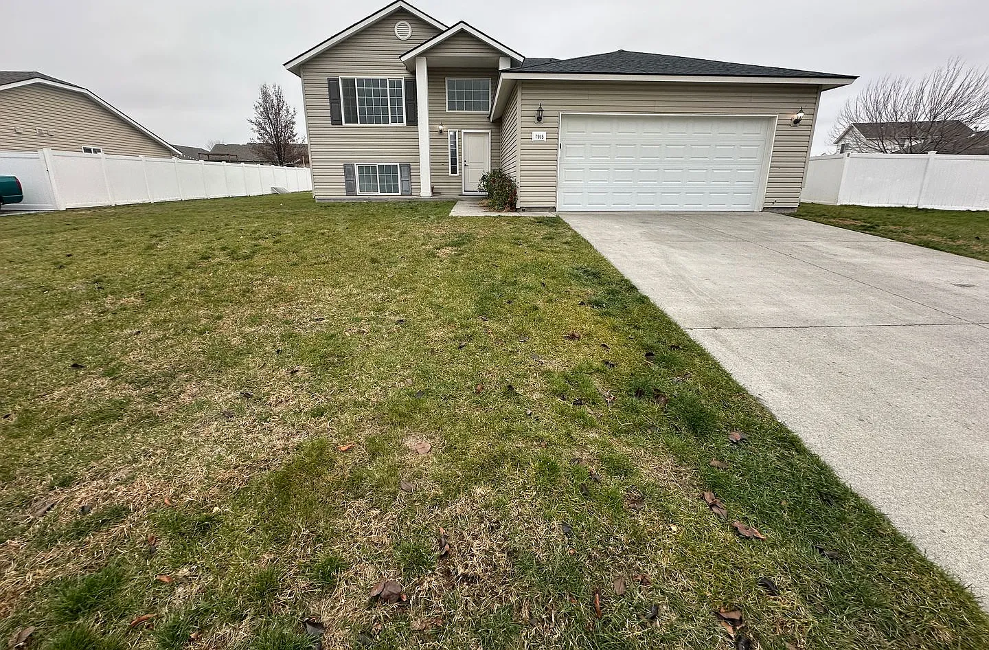 Spacious Single Family - Remodeled- Home with big yard in great location — Photo 1