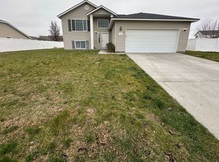 7915 Chehalis Dr, Pasco, WA 99301