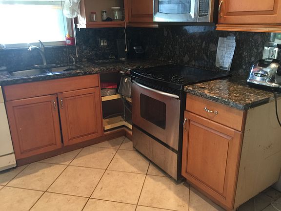 5th image of 531 SE 3rd Pl