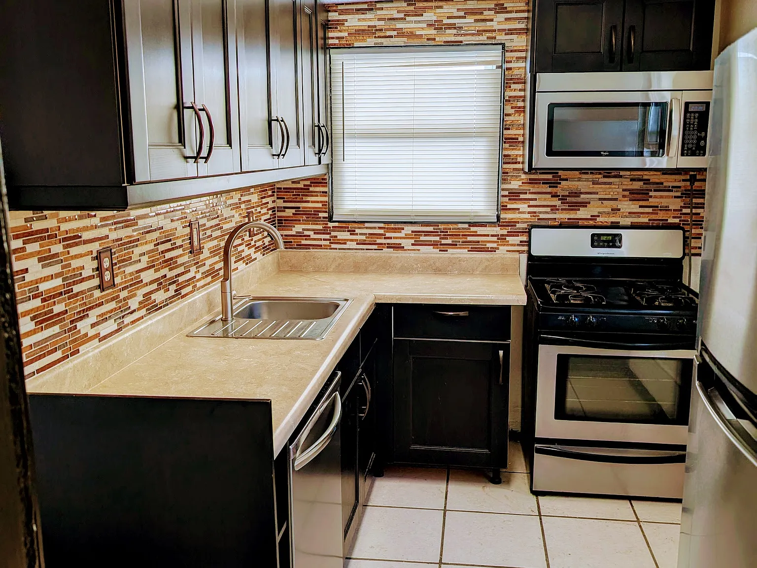 2 bed, 600 sqft, $1,400 — Photo 1