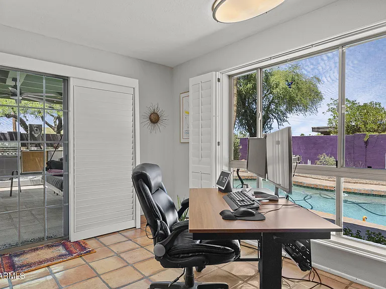 4002 E Alan Ln — Photo 24