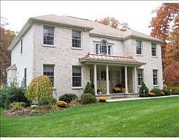 1st image of 4 Deerhill Dr