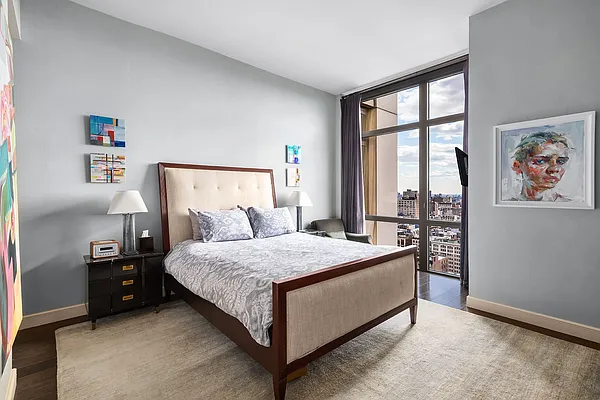 Sold by Compass | media 8
