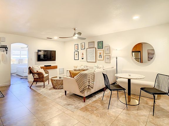4th image of 555 3rd St N APT 6