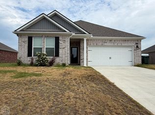 72 Clearwater Dr, Brookland, AR 72417
