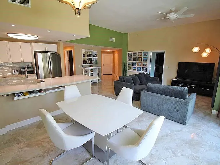 1250 S Miami Ave #802 — Photo 16