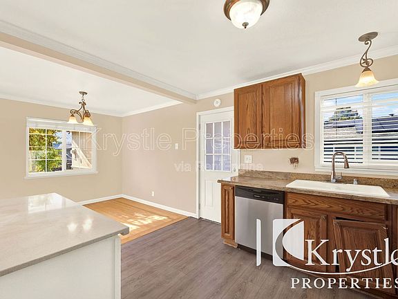 5th image of 342 Los Altos Dr