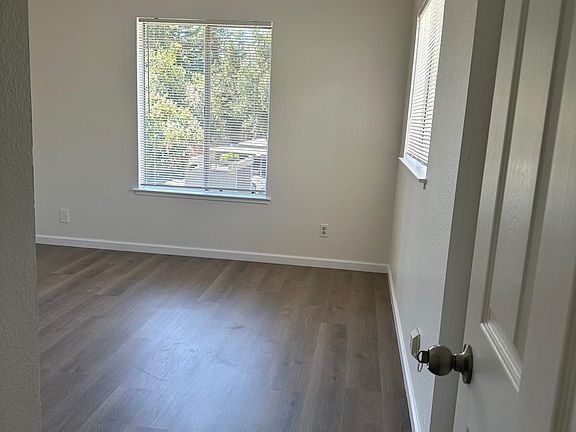 4th image of 100 Balcaro Way Unit 44