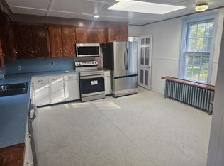 10 N Lake St, Litchfield, CT 06759