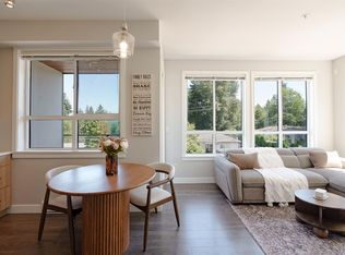 15388 105th Ave #406, Surrey, BC V3R 0C4