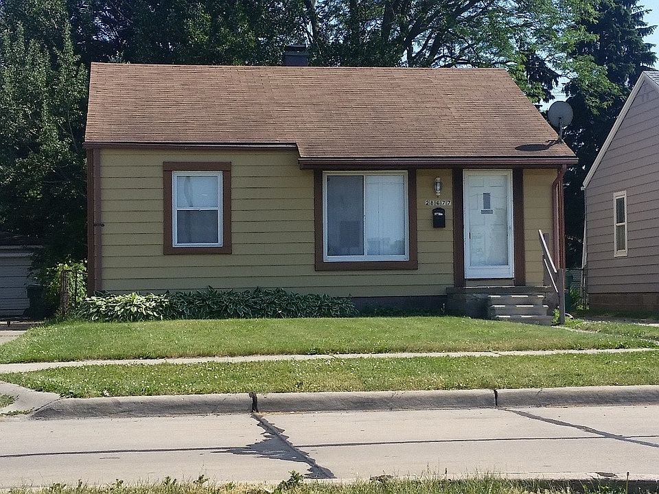 1st image of 28677 Maplewood St