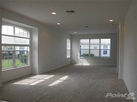 3rd image of 4384 Whispering Oaks Dr