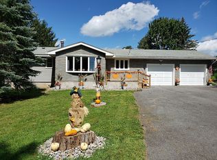 9581 Sessions Rd, Sauquoit, NY 13456