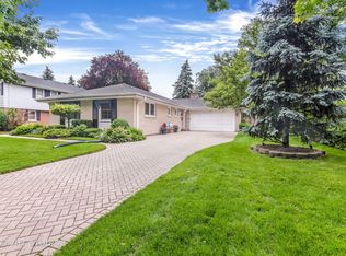 444 Highcrest Dr, Wilmette, IL