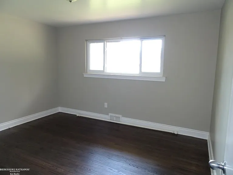 32106 Gainsborough Dr — Photo 14