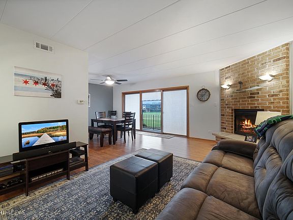 3rd image of 15712 Deerfield Ct