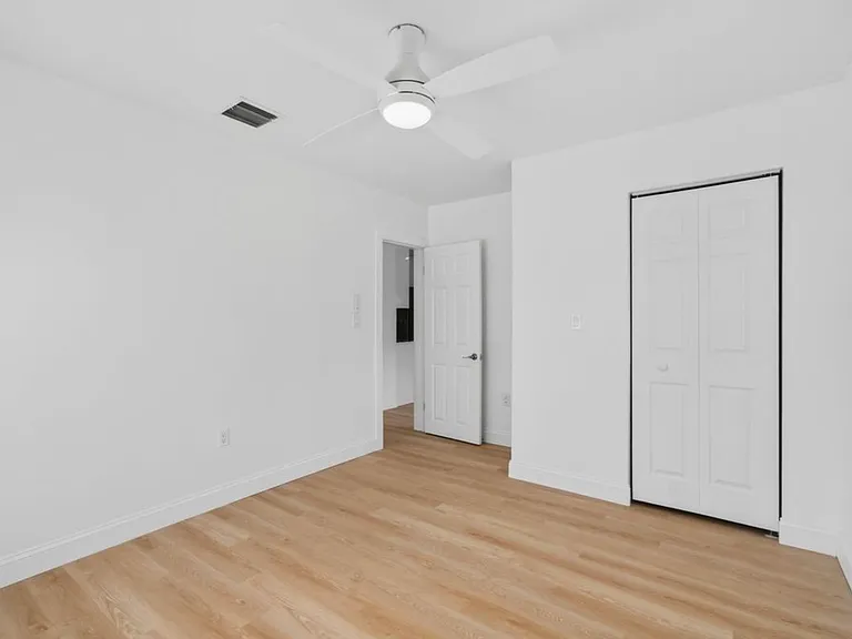 608 Fairfax Rd — Photo 43
