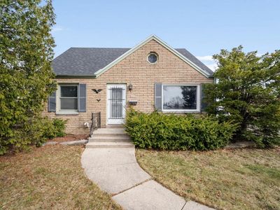 9402 W Cleveland AVENUE, West Allis, WI, 53227