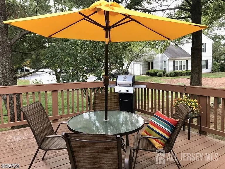 173 Jordans Cir — Photo 8