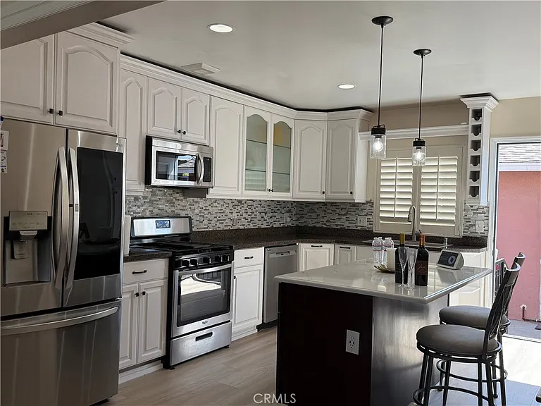 24139 Ravenna Ave — Photo 3