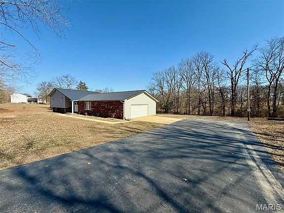 3rd image of 1112 N And South Rd S