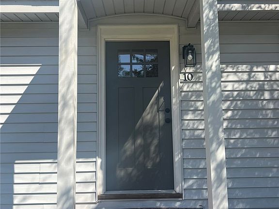 5th image of 10 Stewart Ave