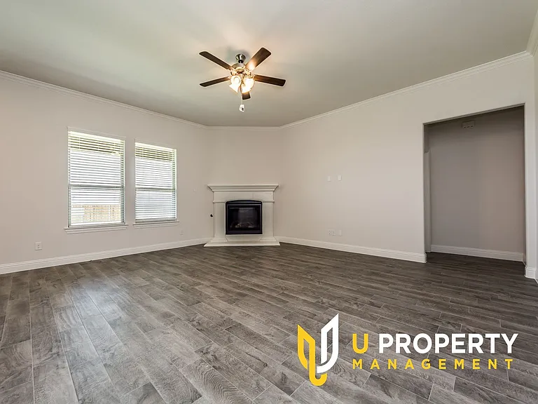 3018 Comal Ct — Photo 4