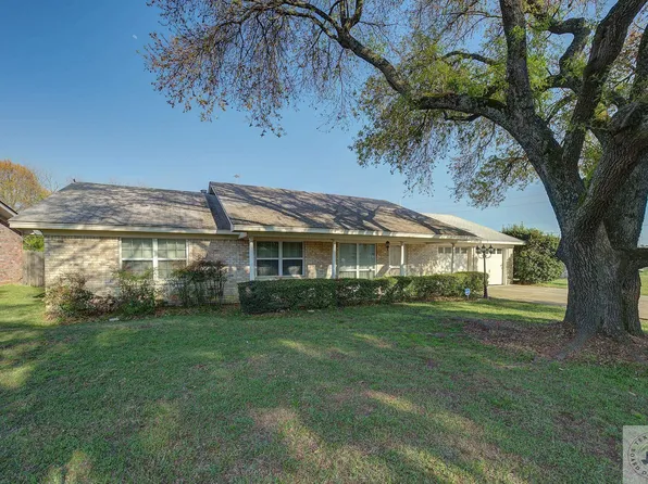 215 New Castle St, Texarkana, TX 75503