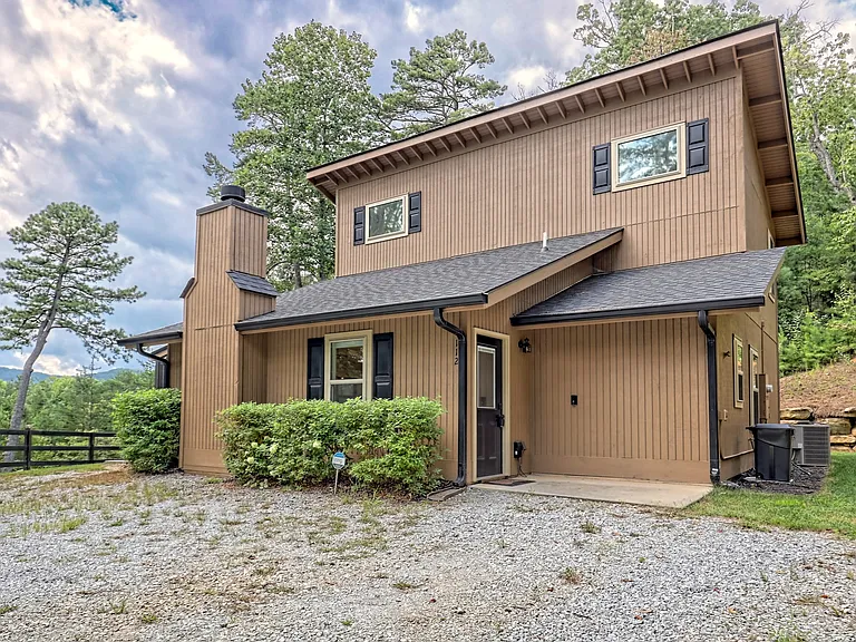 112 John English Dr — Photo 68