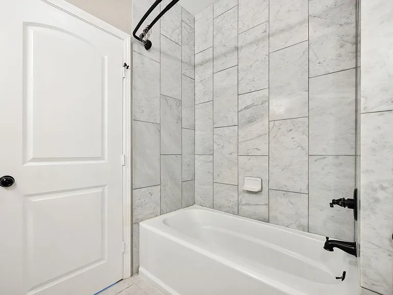 3202 Breezy Pines Ct — Photo 19