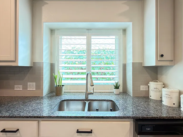 2215 Grassland Ave — Photo 11