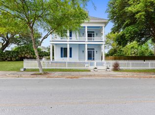 620 Howard Ave, Biloxi, MS 39530