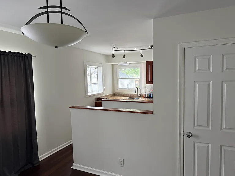 4048 Blow St — Photo 6