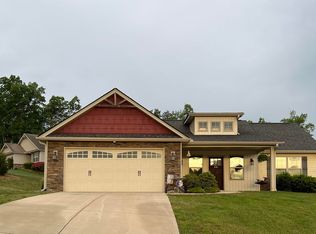 20 Hawkcrest Ct, Travelers Rest, SC 29690