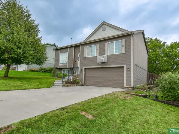 11303 S 210th Ave, Gretna, NE 68028