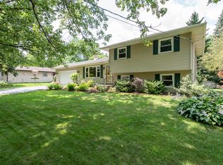 340 Thompson Ave, Winthrop Harbor, IL 60096
