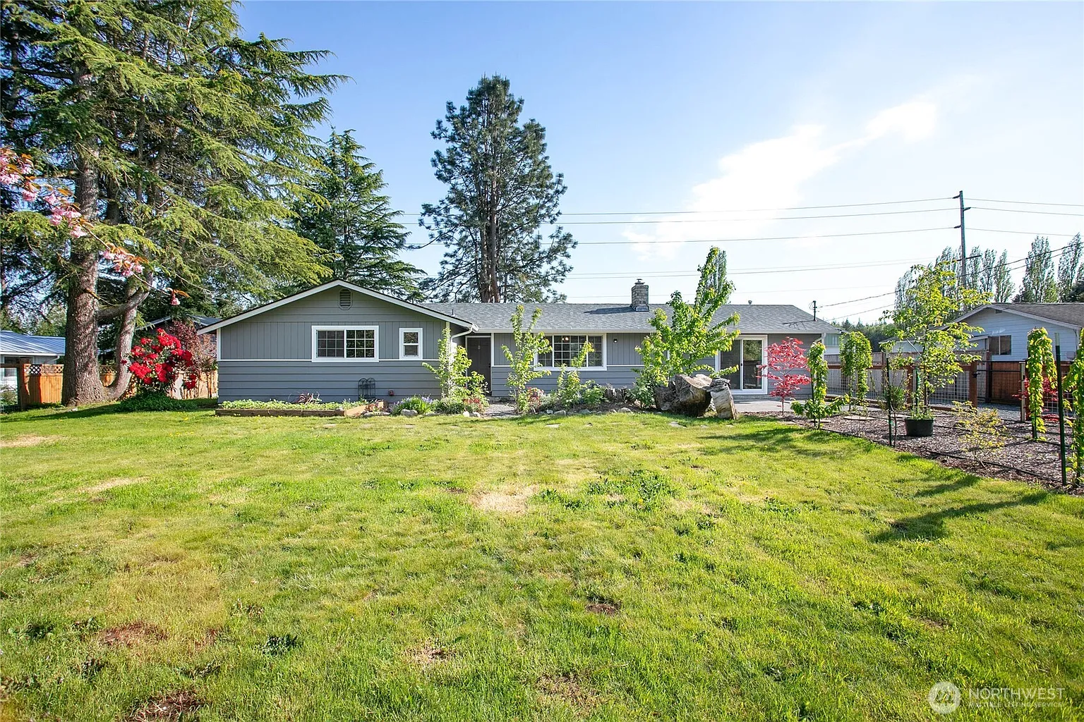 1669 Grandview Place photo 1