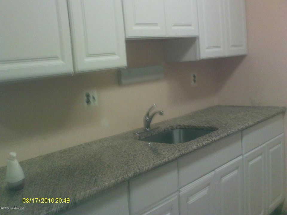 2nd image of 393C Chesterfield Ct
