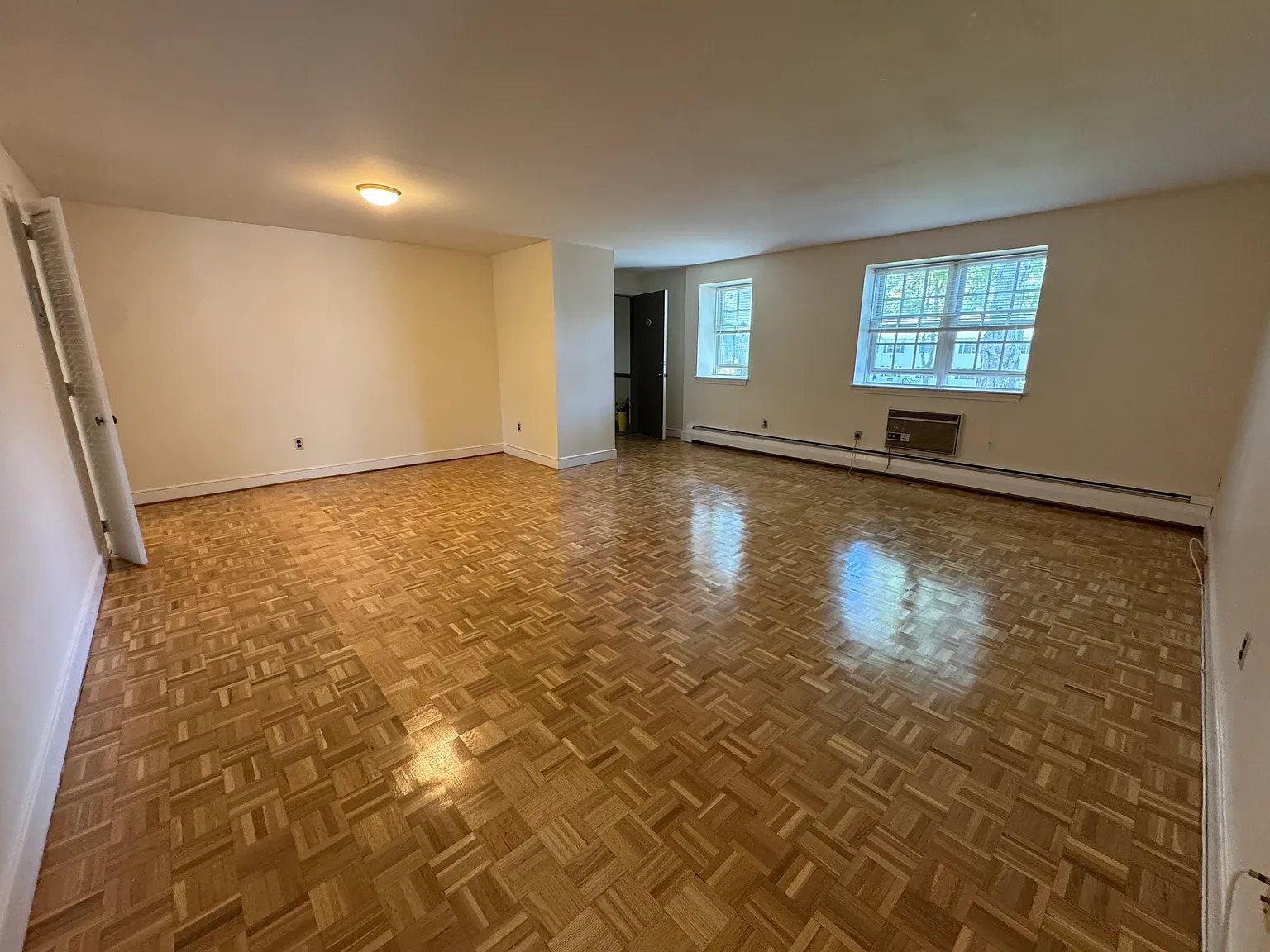 34 Worthen Rd — Photo 1