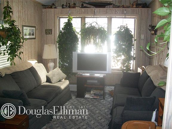 4th image of 1100 Ferngate Dr