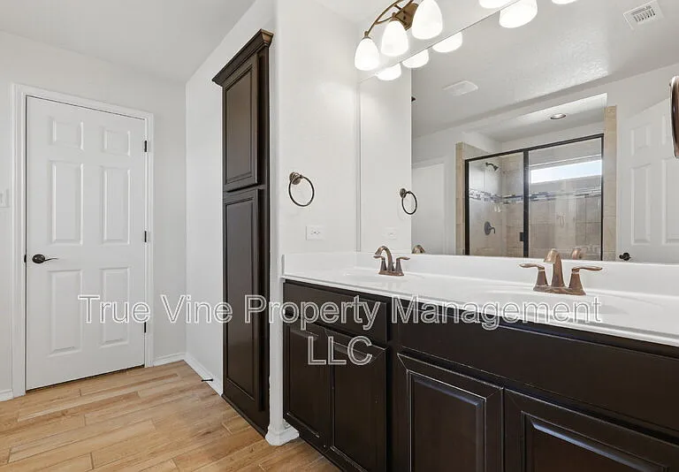 114 Katy Way — Photo 14