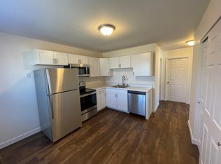 11 Granada Dr, Warrenton, MO 63383