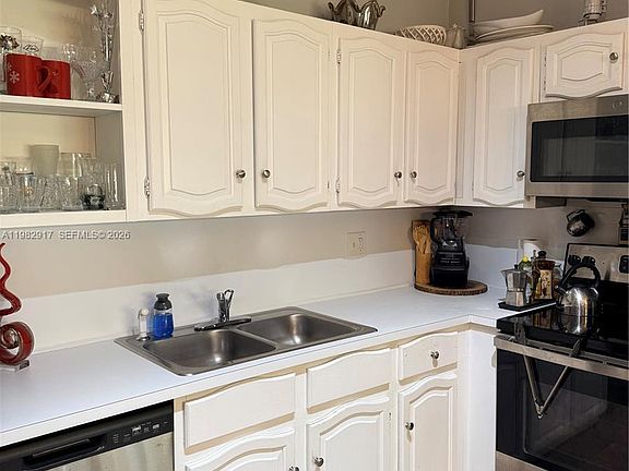 5th image of 9963 Baywater Dr