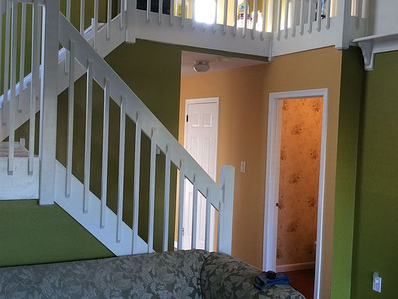 2nd image of 302 Paddington Dr