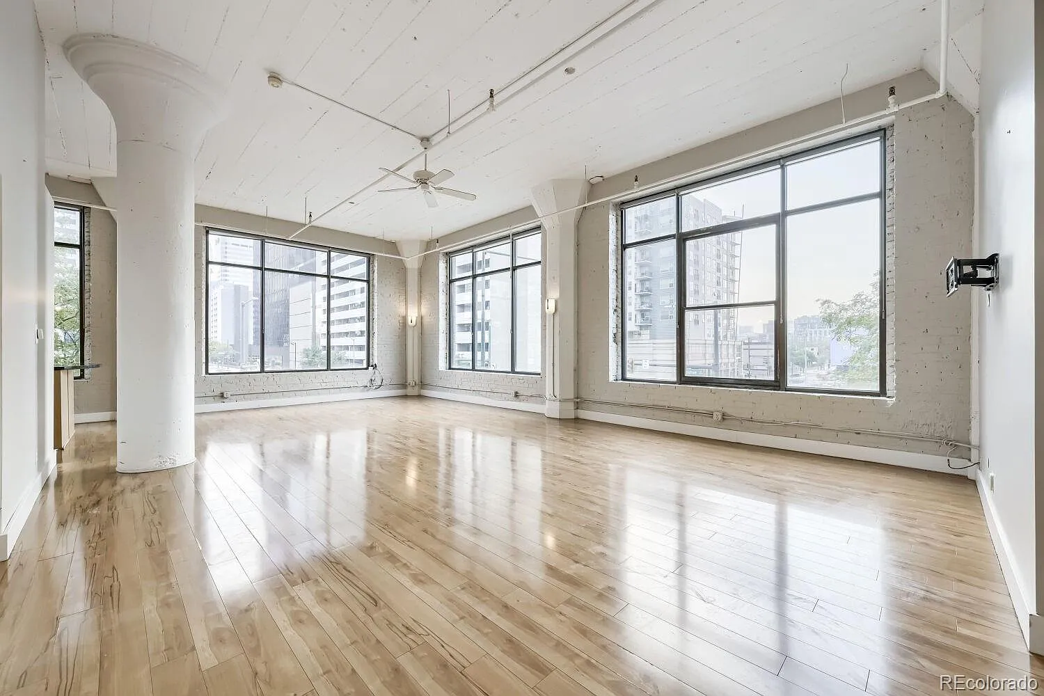 1 bed, 1.0 bath, 1091 sqft, $2,250 — Photo 3