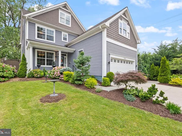 3722 Lawrence Ave, Kensington, MD 20895