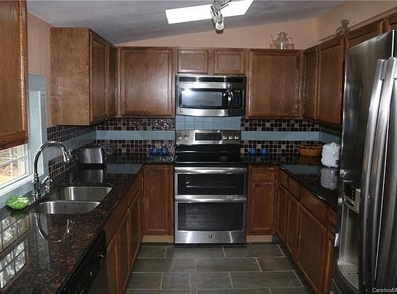 3rd image of 333 Sunray Dr