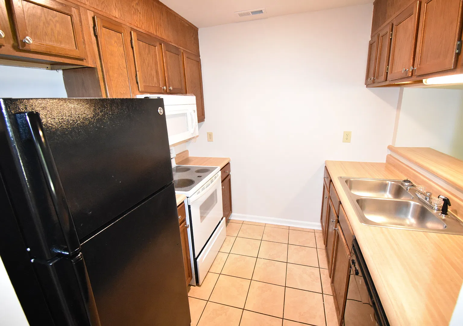 Wickford Court Apartments — Photo 4