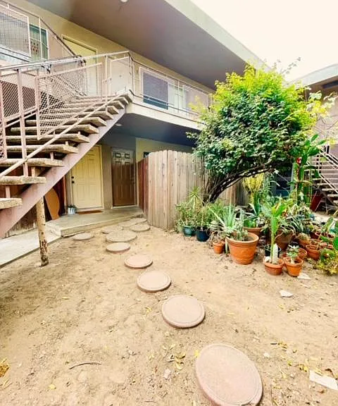 405 N Marengo Ave #5 — Photo 8